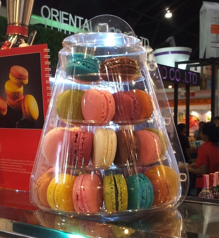 APET Blister 5 Tier Macaron Stand Laduree Macaron Display Tower