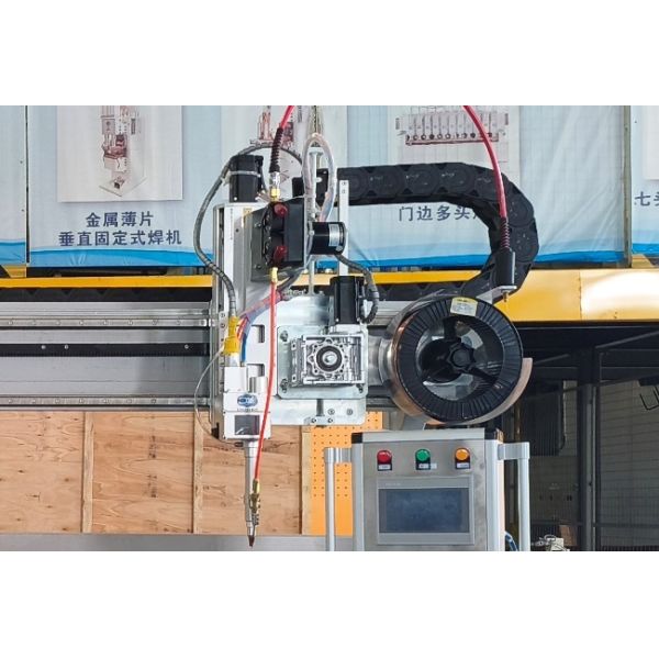 Optical Automatic Fiber Laser Welder 2000W Welding Equipment For Cylindrical Parts