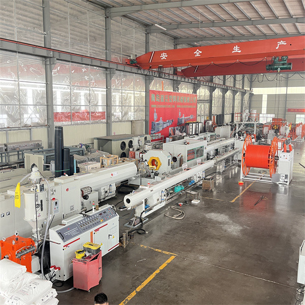PPH PPR Three Layers Pipe Extrusion Machine Plastic Multi Layers Tube Production Line