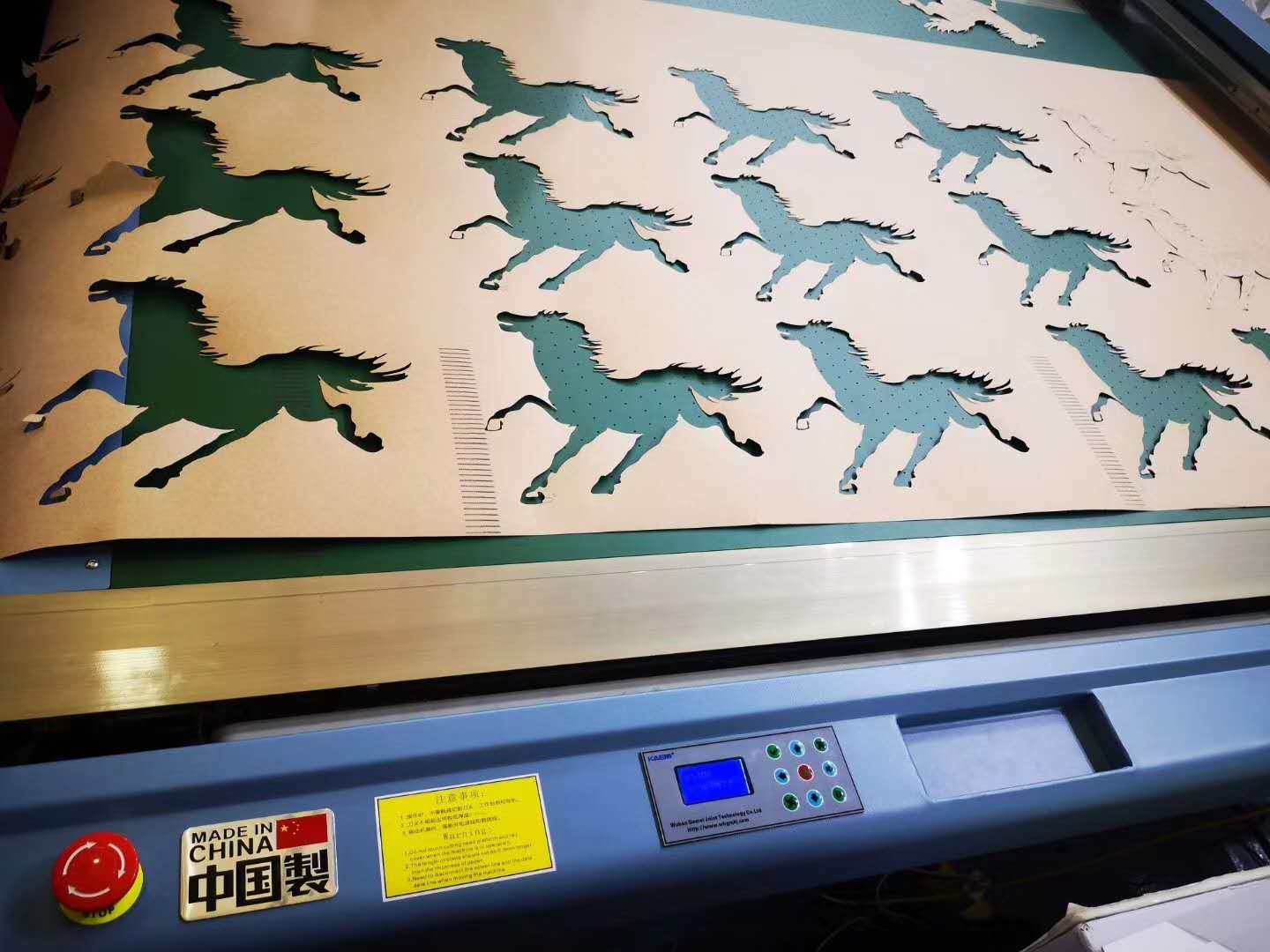 Automatic Dual Knife Flatbed Paper Cutter for Full and Half Cuts ≤3mm Cutting Thickness