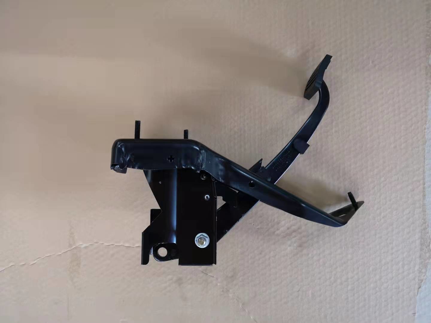 8978569790 Clutch Pedal Control Speed Change For ISUZU NKR NPR Left Foot Step