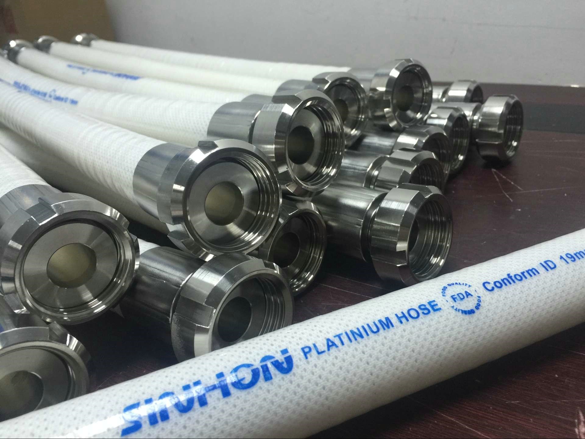 Kink Resistant 4 Ply Braided Silicone Tubing , Steel Wire Reinforced Hose