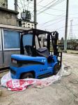 5000 Lb Four Wheel Electric Forklift Pneumatic Tires And Hydraulic Electromagnet