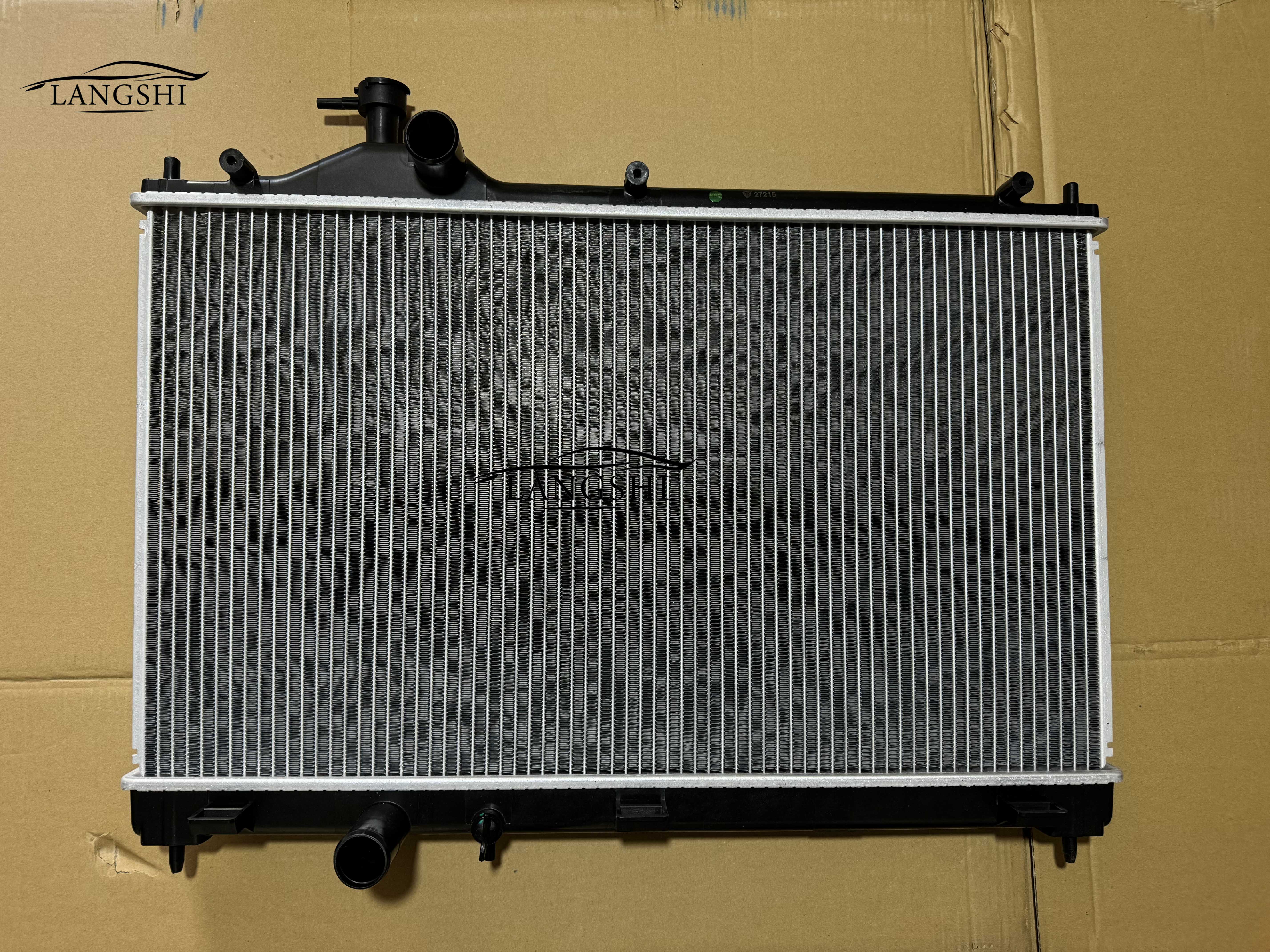 1350A601 MZ691047 Aluminum Radiator for MITSUBISHI OUTLANDER 1350A601 1350A602 1350A825