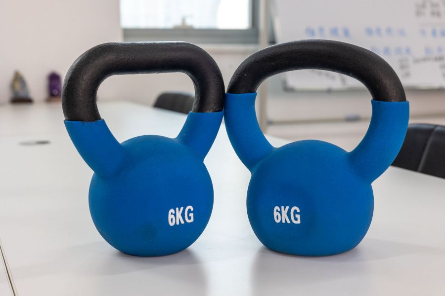 Adjustable Kettle Bell for Gym Fitness Durable Iron and Rubber Material