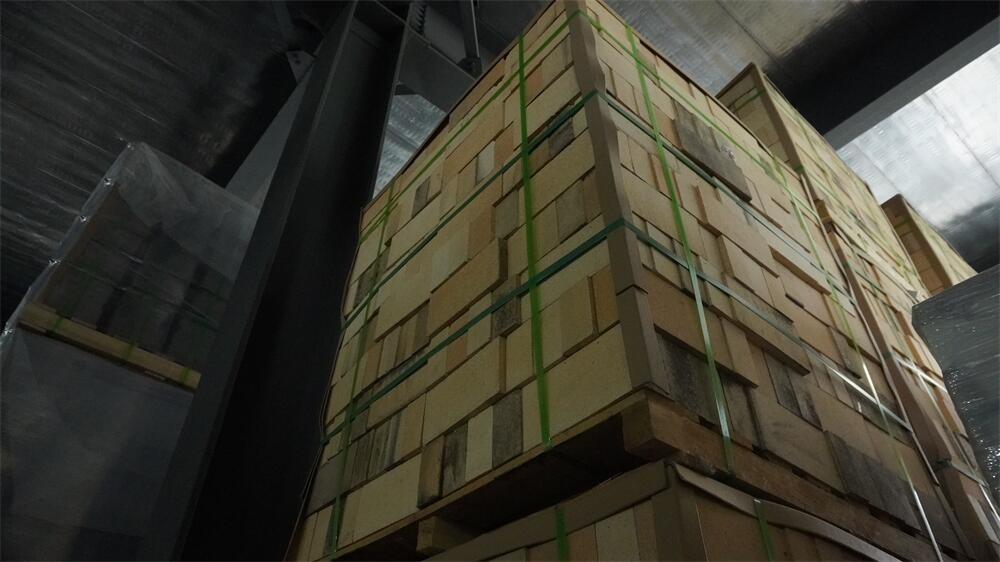 Refractories Industrial Refractory Fireclay BricksThree Low For Glass Furnace
