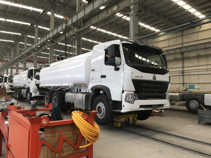 21cbm Fuel Oil Truck , Transportation Oil Tanker Truck