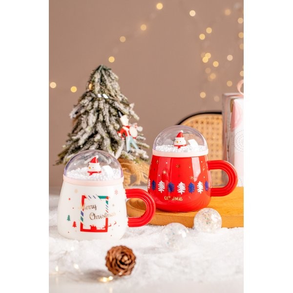 500ml 16oz BPA Free Lid Holiday Snow Globe Coffee Mug Custom Ceramic Mugs With Santa And Christmas Tree Design Comfortable Handle Microwave Safe