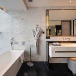 5 Star Bedroom Ash Wood Frame And Solvent-Free Anti-Fouling Leather Hotel