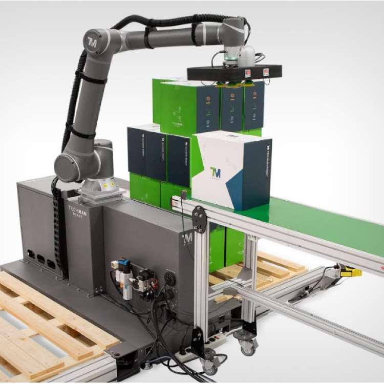 Welding Robot Arm OMRON TM12 With 6 Axis Robotic Arm Used For Welding As Collaborative Robot