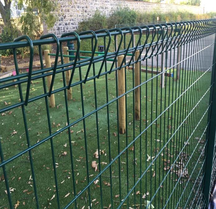 Double Loop Welded Wire Mesh Garden Pool Fencing