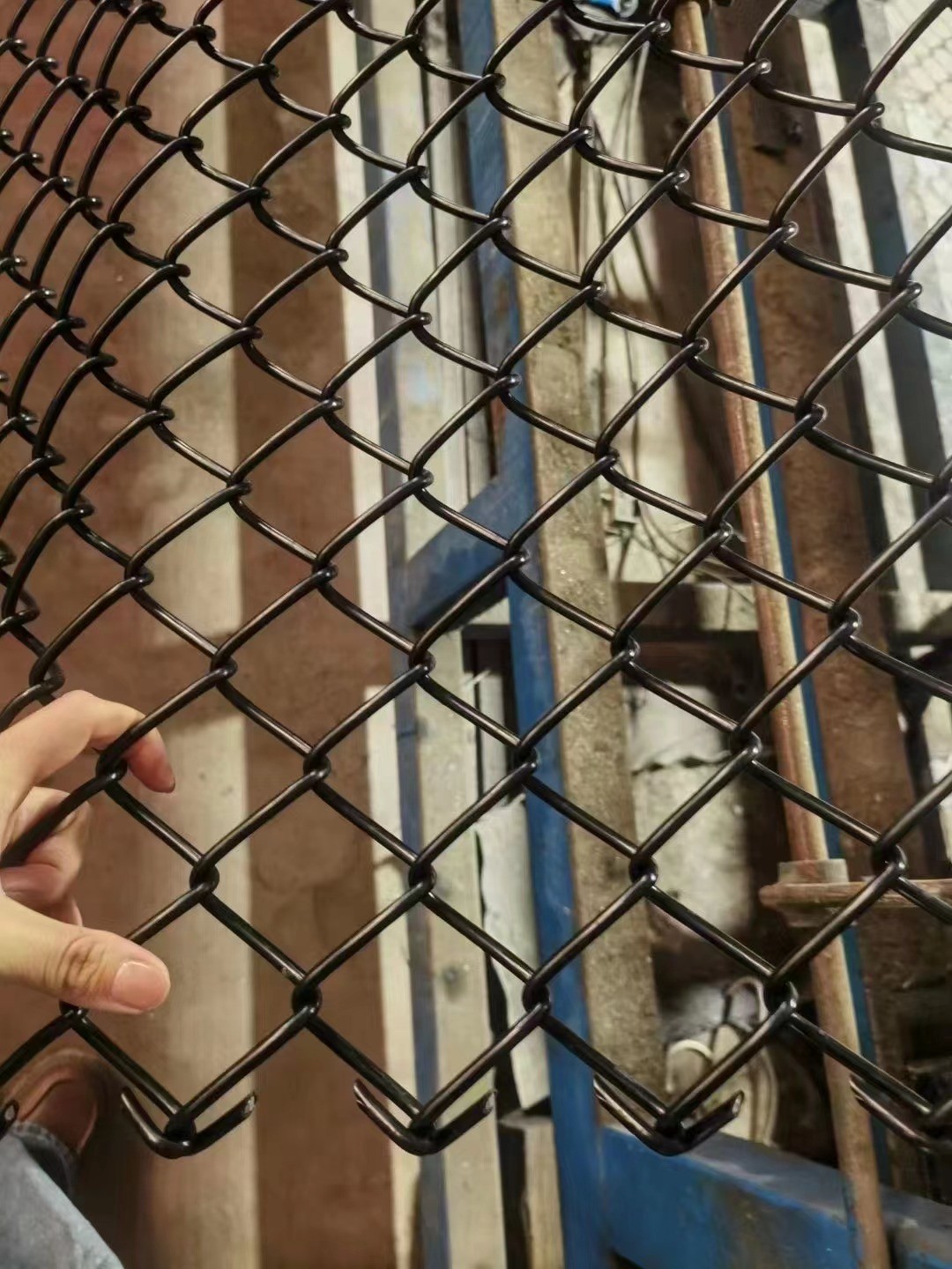 Galvanized Chain Link Fence Prices Galvanized Diamond Hole Cyclone Wire Mesh