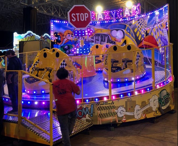 380V Tagada Funfair Ride With Central Rotating Hub And Counter Rotating Arms