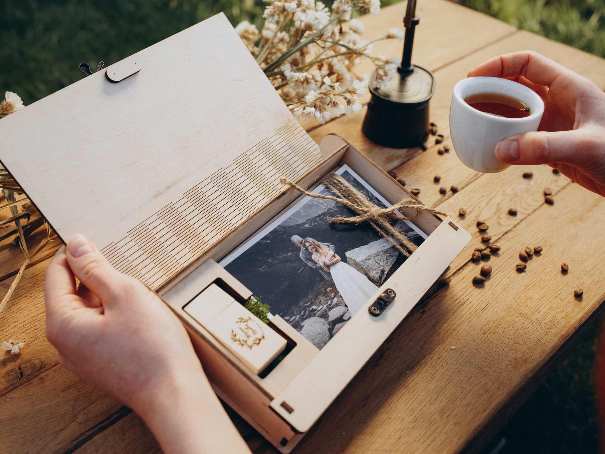 Wooden Photo Album Box Wedding Picture Box for Wedding/Photography/Company Promotion Gift