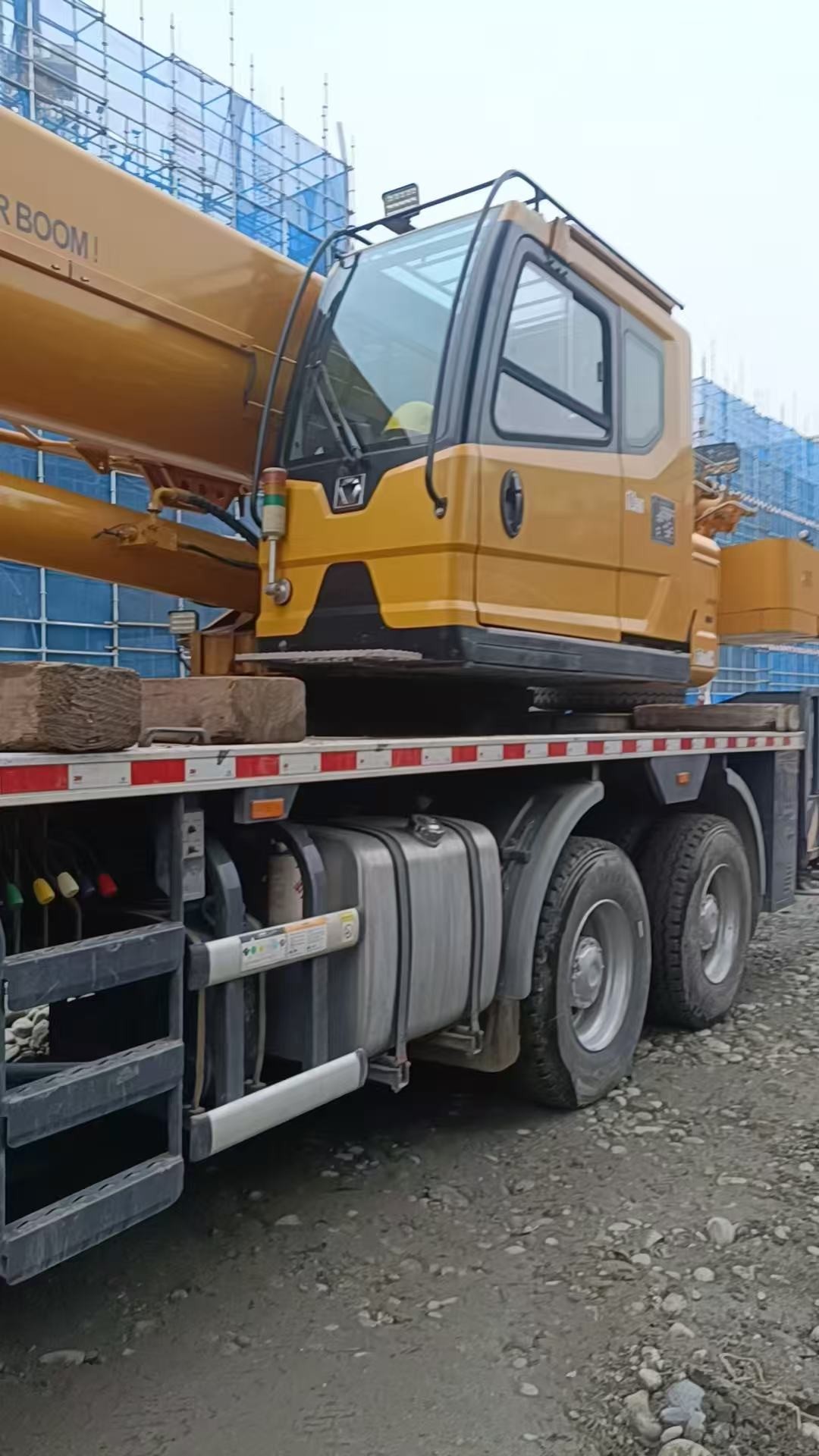 Used XC MG QY40KC-1 40ton Truck Crane Small Truck Crane Mobile Crane Truck Mounted Crane in Excellent for Sale