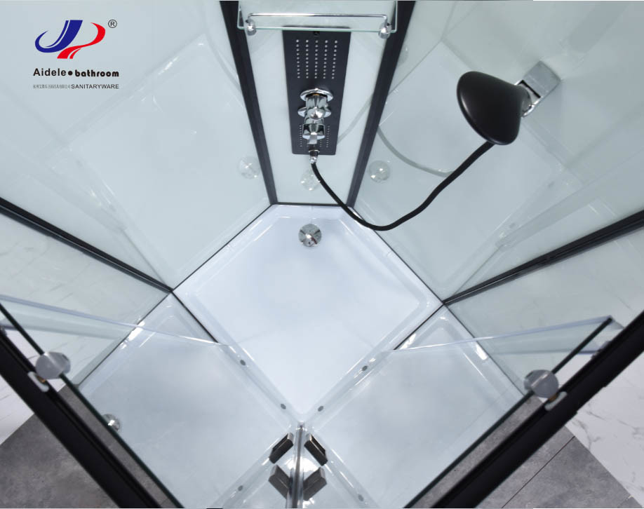 Innovative Design Shower Room With 4/5mm Tempered Glass And Matt Black Frame