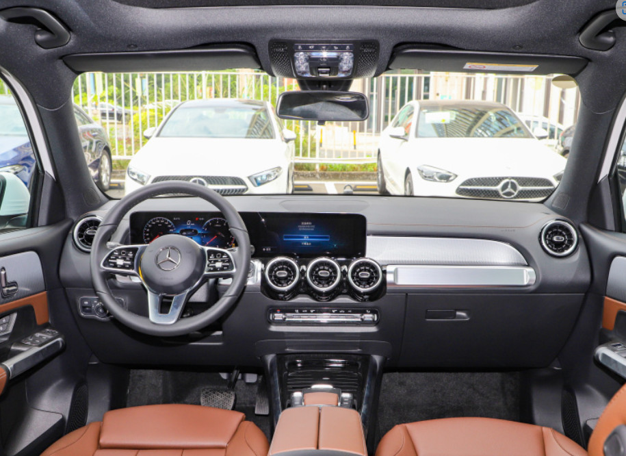 Mercedes-Benz GLB 2023 GLB 220 sport version 2.0T 190HP L4 8gear DCT Used Car