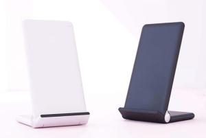 Wholesale 15w 10w Fast Charge Wireless Charger Stand Qi Wireless Charging Multifuncion Station for iPhone iWatch Airpods from china suppliers