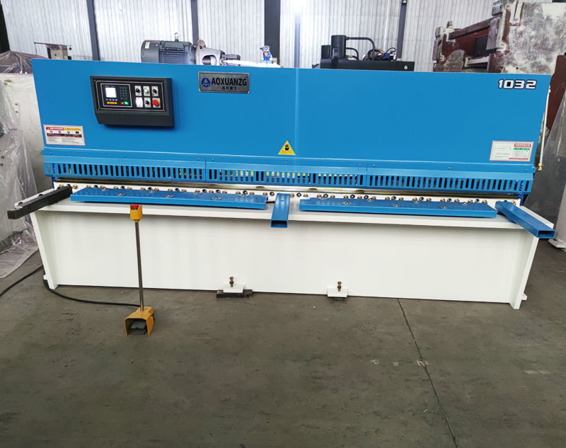 Carbon Steel CNC Hydraulic Guillotine Shear Cutter 10mm Thickness