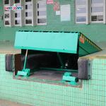 Non Slip Hydraulic Dock Leveler 6000kg Loading Dock Hydraulic Ramp
