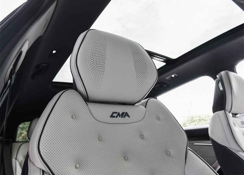 2023 Geely Boyue L Azkarra Atlas Energy Vehicles Electric Car 5 Seats SUV Petrol Hybrid SUV with Front 4 Rear 4 Radar
