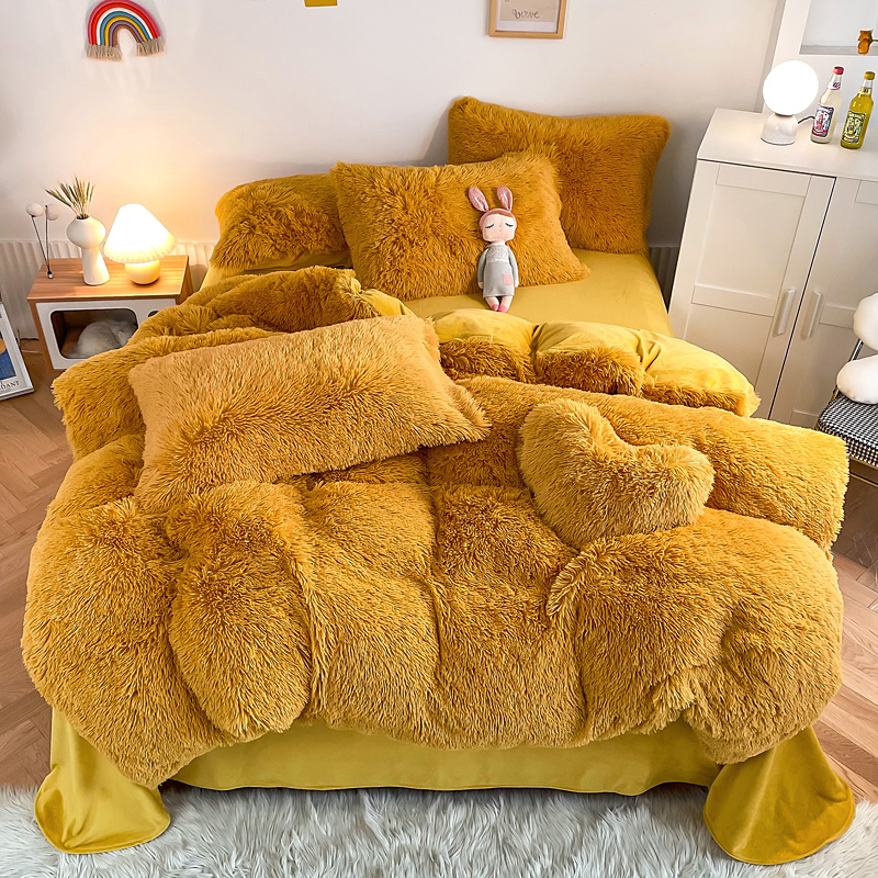 Thick Coral Velvet Bed Sheet Set Luxury Designer Comforter Sets for Winter Protection