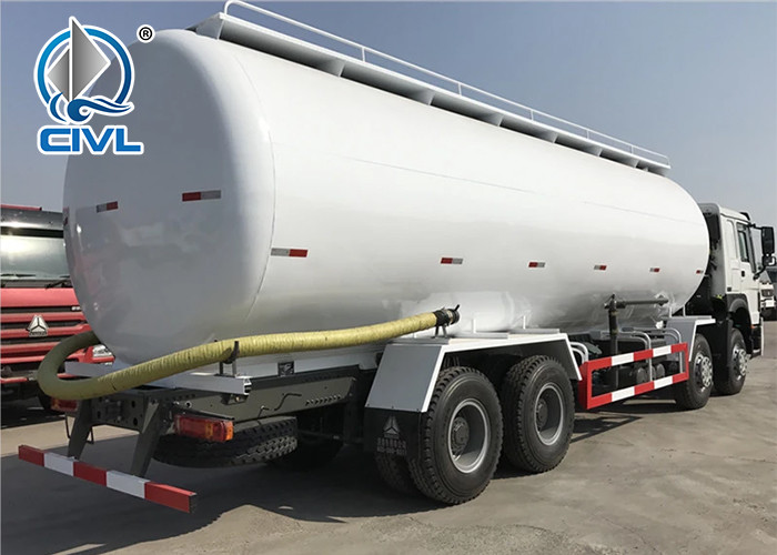 Heavy Duty 12 Wheel Bulk Powder Construction Water Trucks 35.0 Cubic Meters Bulk Cement Truck