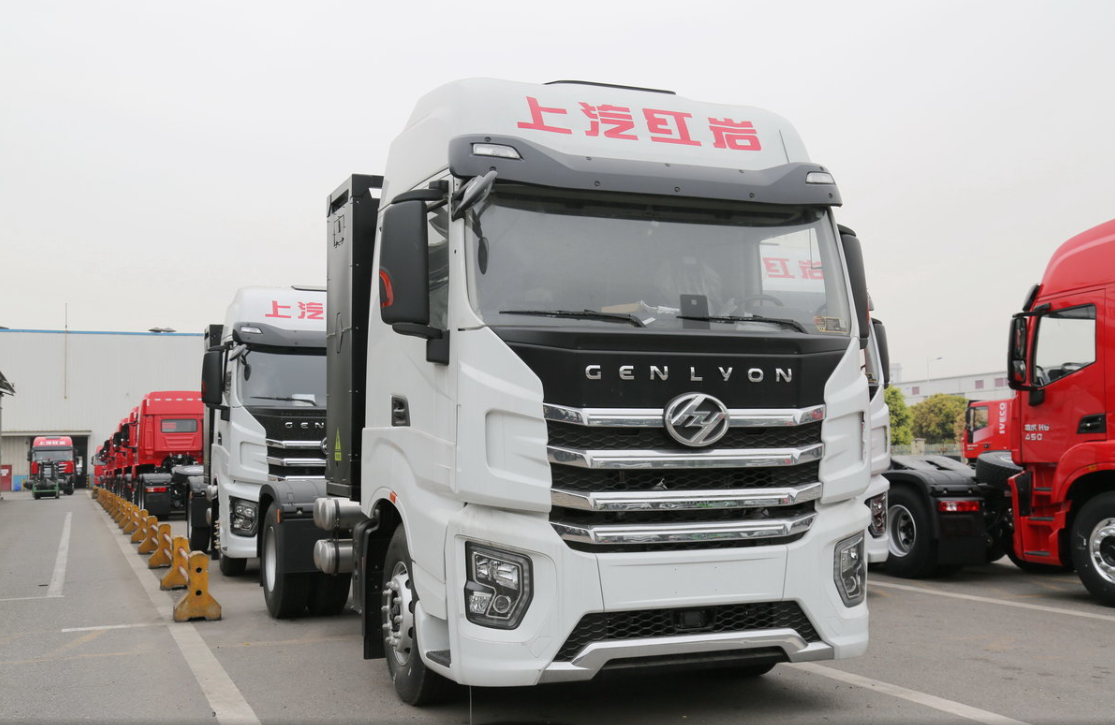 SAIC Hongyan Jishi 25T 6X4 Electric Tractor Truck for Heavy Truck Segment 250kW Energy Electric Truck in 2023