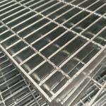Welded Solid Light-Weight Steel Grating Strong Durable Cold Rolled Aluminum