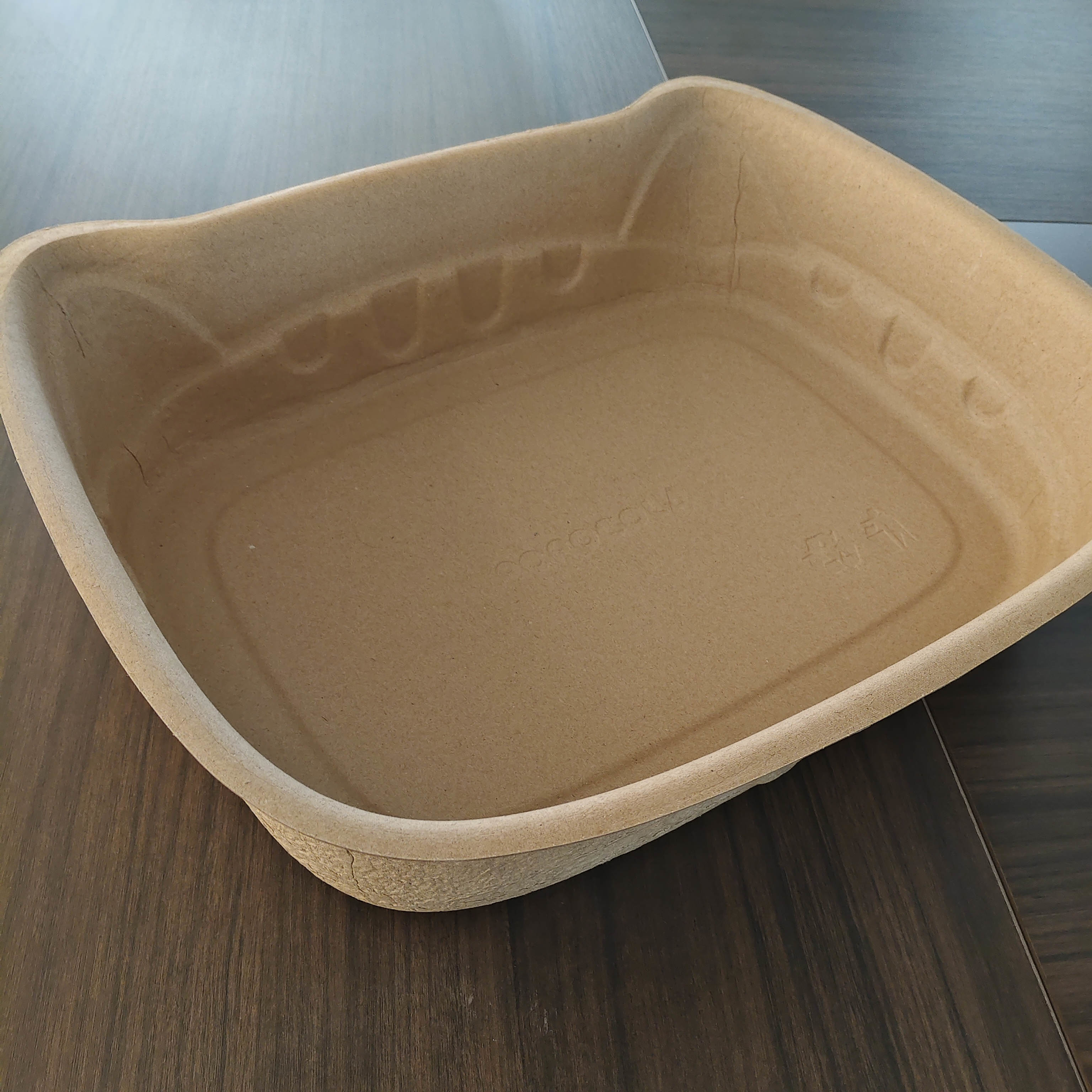 Direct supply from Chinese factories. Environmentally friendly disposable cat face-shaped cat litter boxes. Made of corrugated paper pulp molding, dry