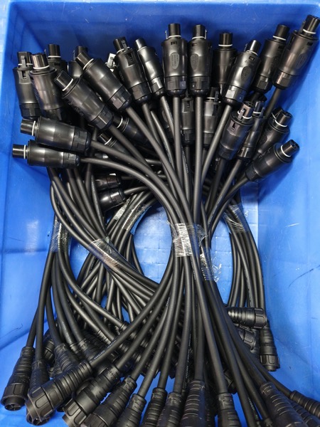2 mm pitch female connector