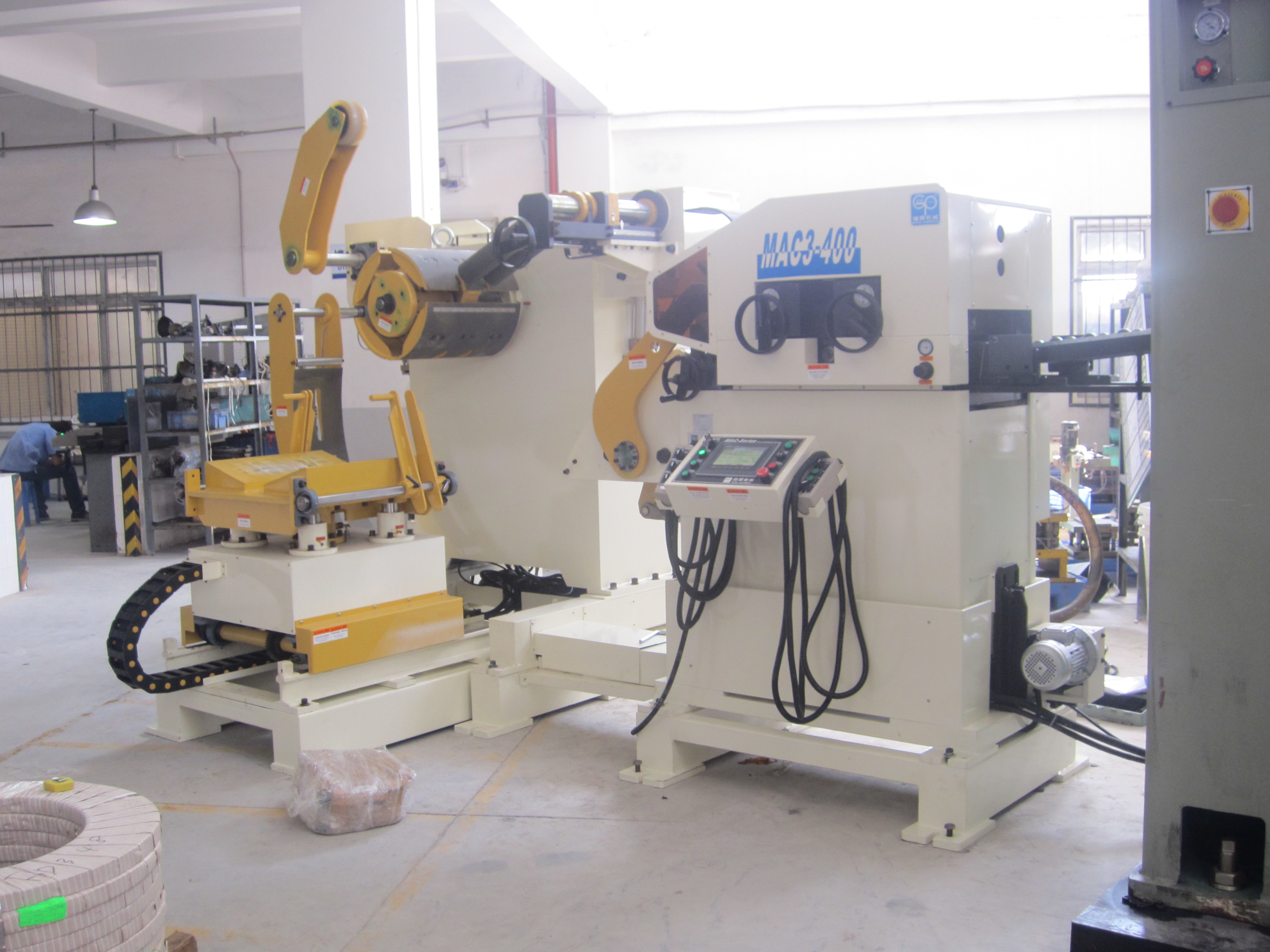 440 Voltage Metal Strip Straightener Roller Servo Feeder Machine Hydraulic Mandrel Expansion