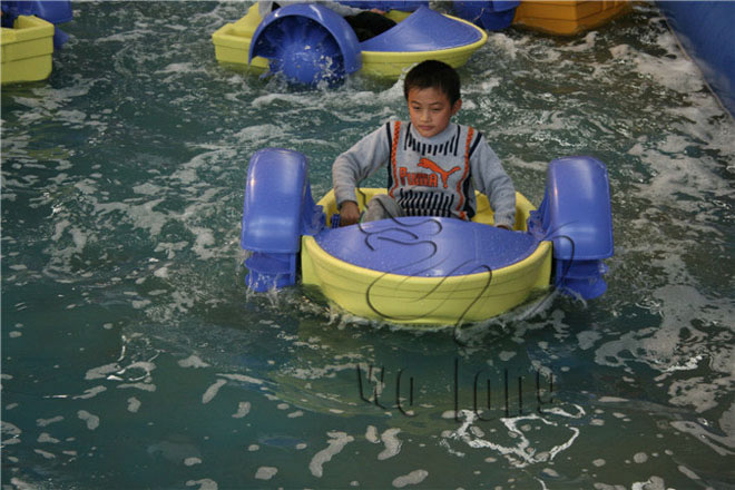 kids hand paddle boat, water toy game