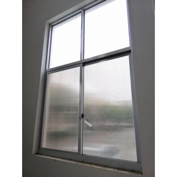 Factory supply 2.1m*5.8m 8mm Polycarbonate Hollow Sheet Multiwall sheet Available in Multiple Colors with High Flexural Strength and UV Protection for