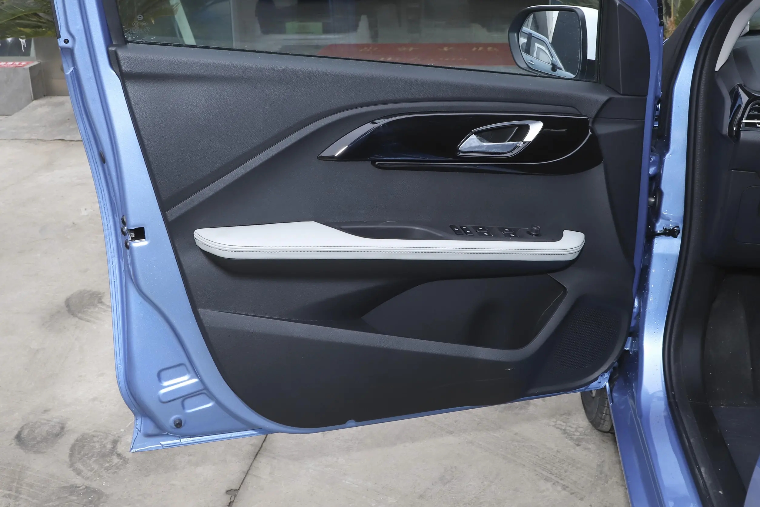 2023 Energy JMC EV3 Electric Car Sedan White/Blue Max Power 36KW Fast Speed 100km/h Ideal for City Driving