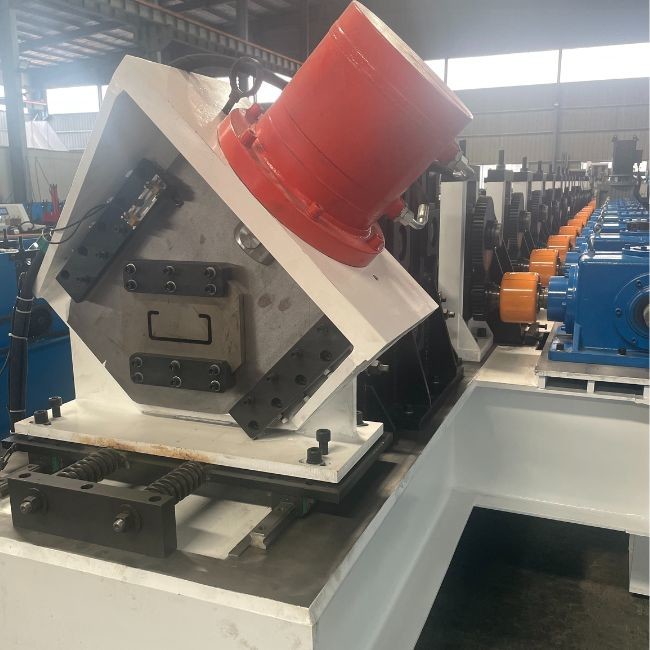 OEM ODM C Purlin Roll Forming Machine Speed Servo Following Cr12Mov Quenched Cutter