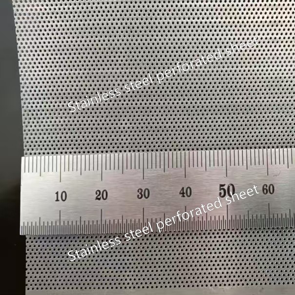 Duplex 2205 / S31803 / 1.4462 Stainless Steel Perforated Sheet With Small Diameter Round Hole 0.4mm 0.5mm 0.6mm 0.8mm For Chemail Area