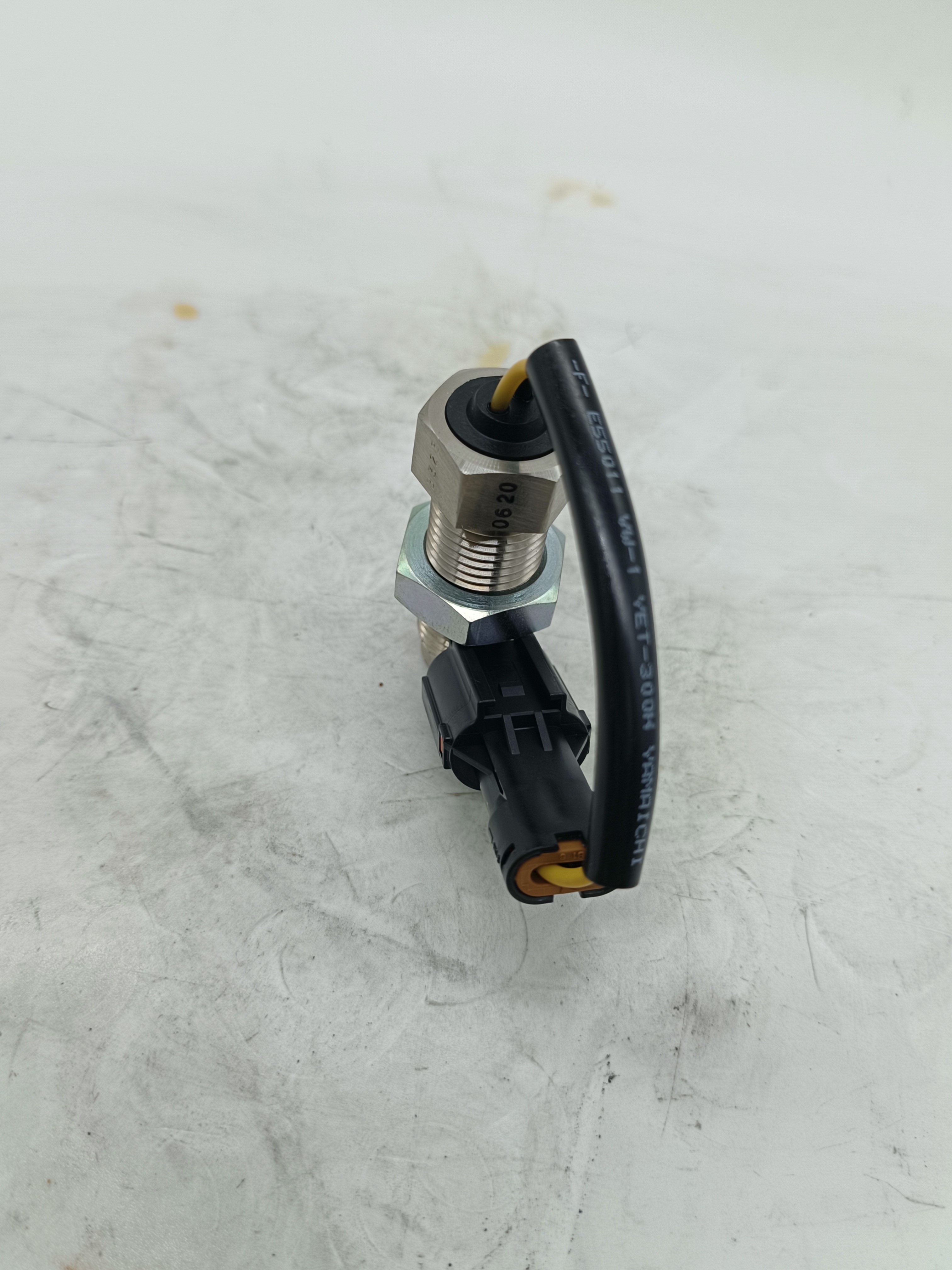Engine Excavator Electrical Parts Speed Sensor Switch MC849577 MC845235 479748-0620