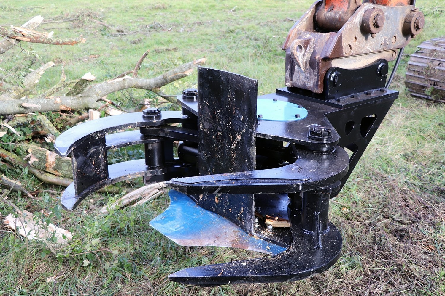 Diameter 30cm Backhoe Tree Shear 42CrMo Timber Shears Excavators 5-10 Tons