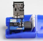 High Precision Fiber Optic Cleaver Compact Body & Light Weight Long Lifespan