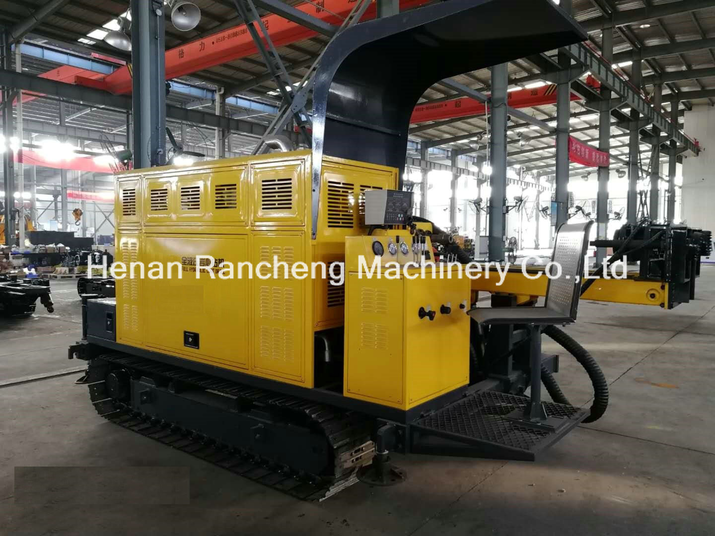 Full Hydraulic Crawler Core Drilling Rig With 74KW Cummins Engine