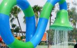 Customized Size Spray Water Park Equipment Fiberglass Shower 2000*H2500 For