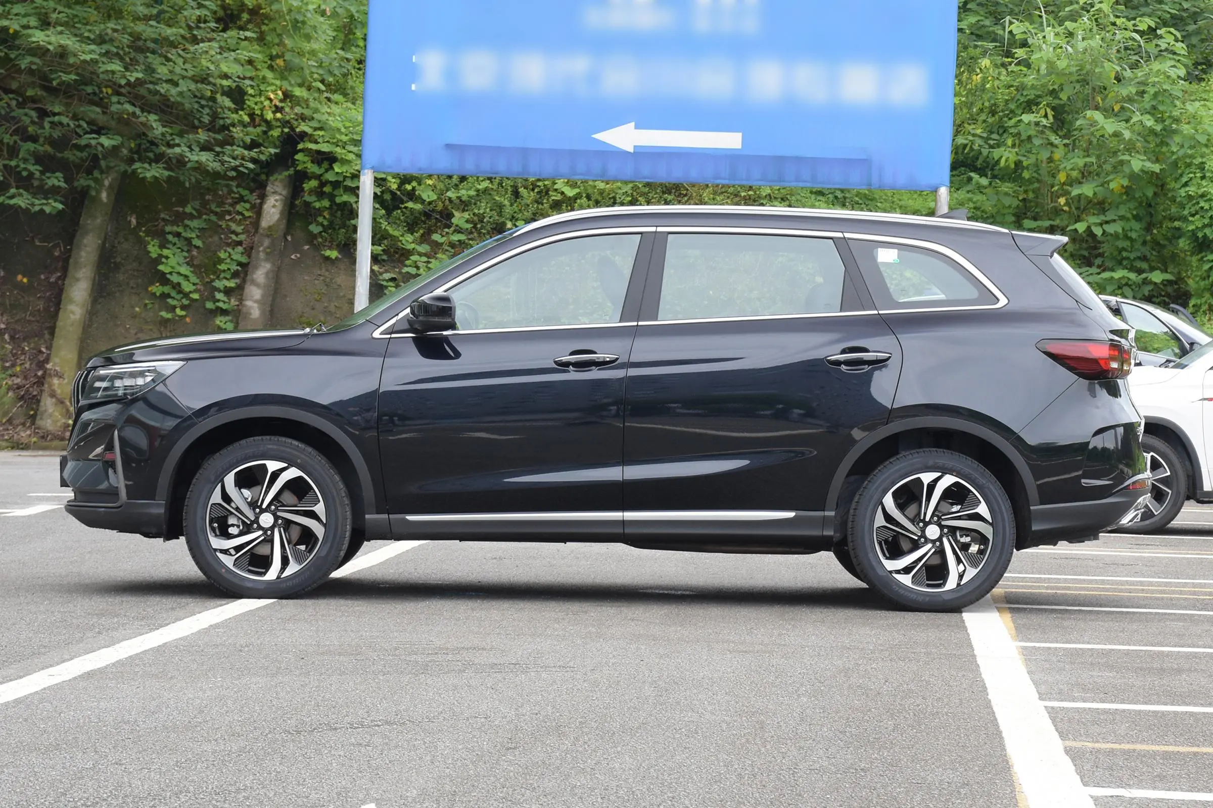 Affordable 2021 Baic Ruixiang X5 SUV Gasoline 1.5T MT 156hp FWD LHD Car Engine Model 1.5T 156hp L4
