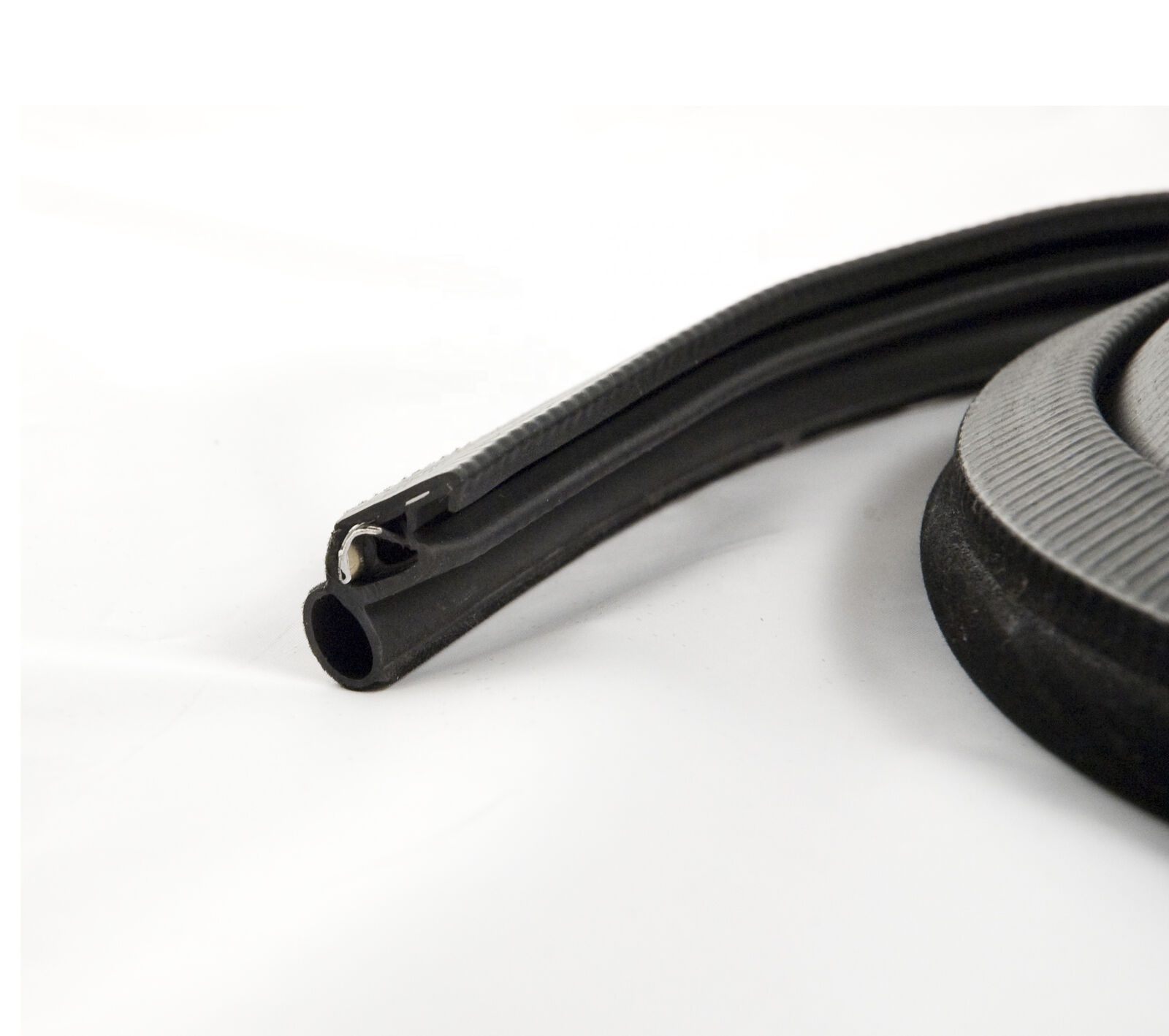 Customized 10*8mm Sunroof Rubber Seal Strip for Universal Bus Windows and Windshield