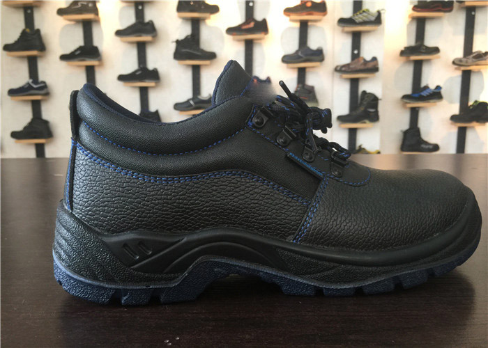 Comfortable Mens Black Safety Shoes Quarter Logo Sole Edge Inking For Logistics