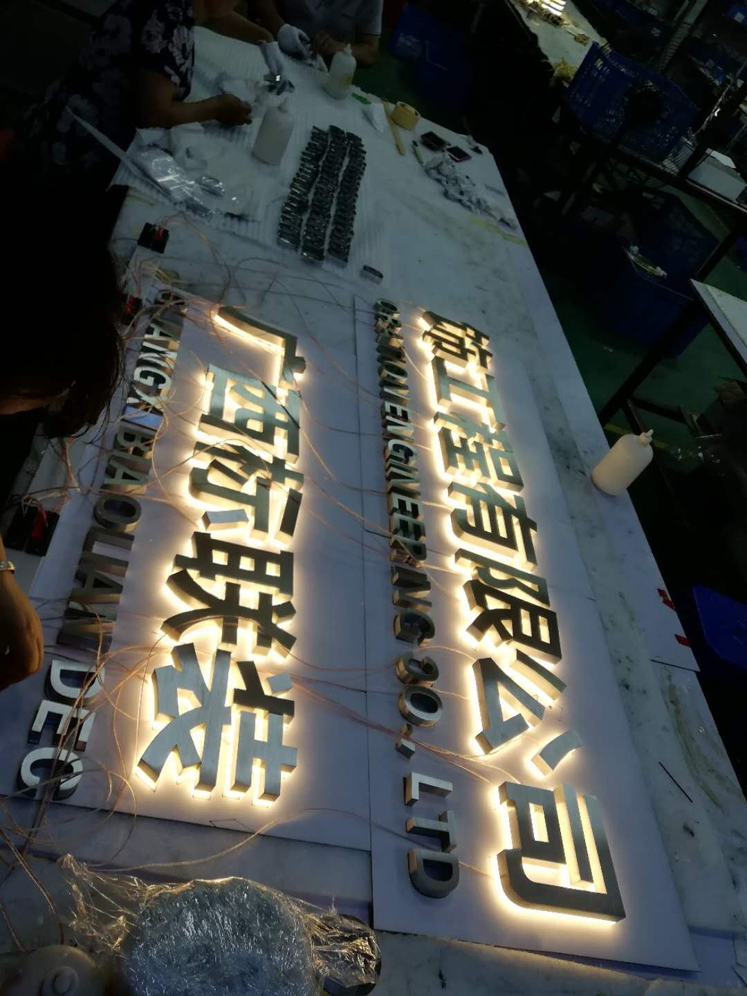 Acrylic Backlit Channel Letter Signs 8000K 33mm For Construction