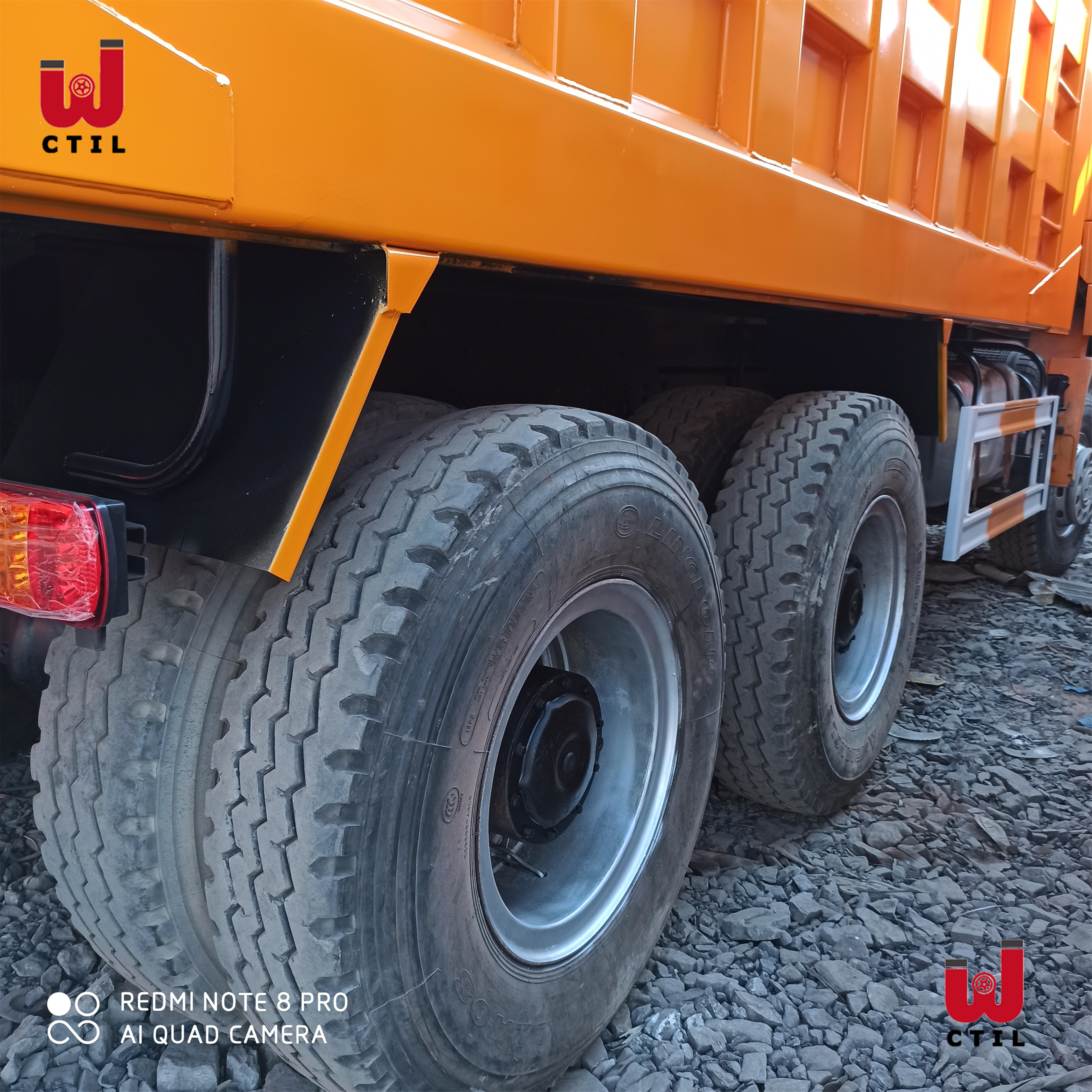 dump truck
