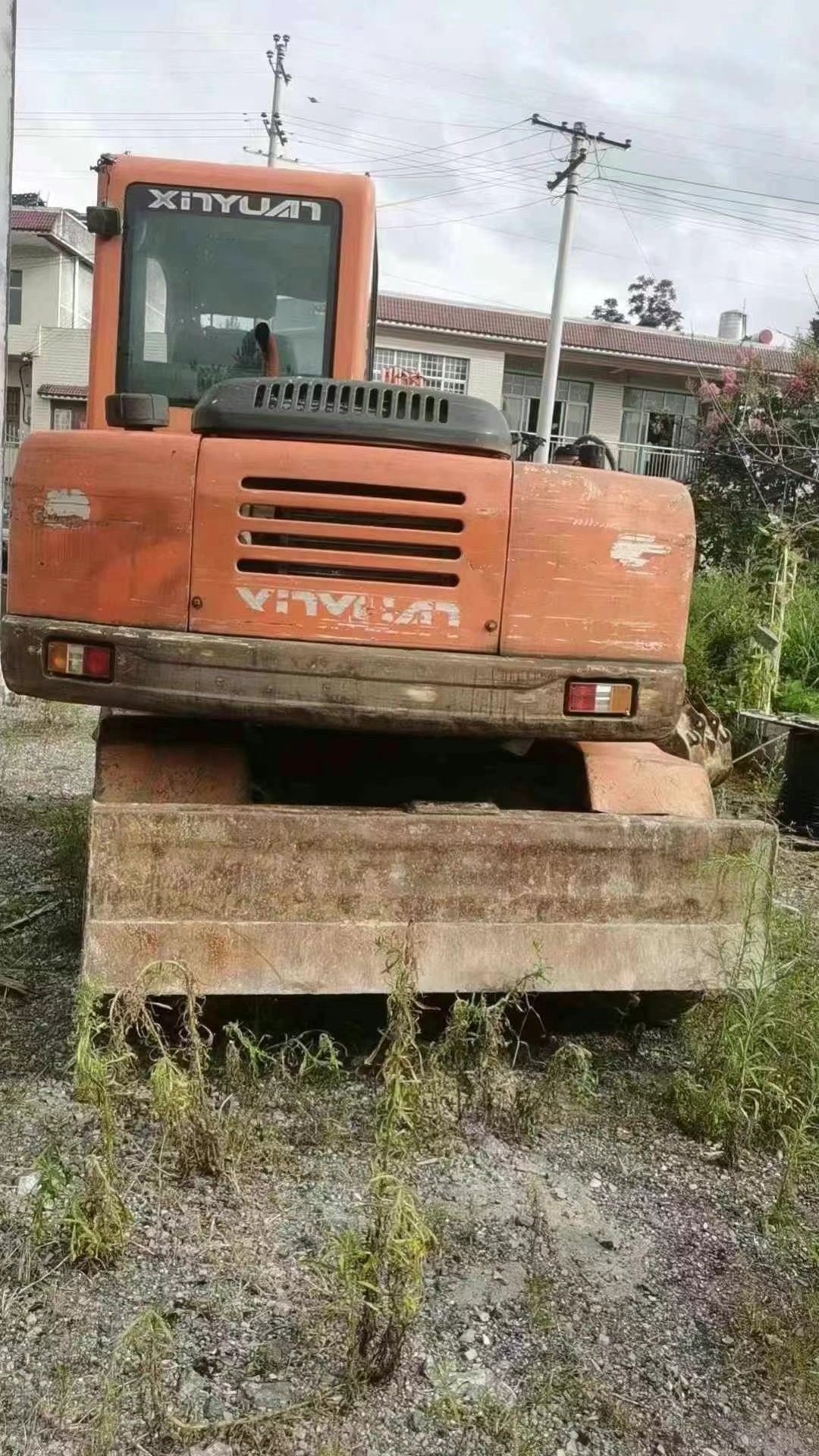 Used W-8 Wheeled Excavot Chinese Made Available For Sale