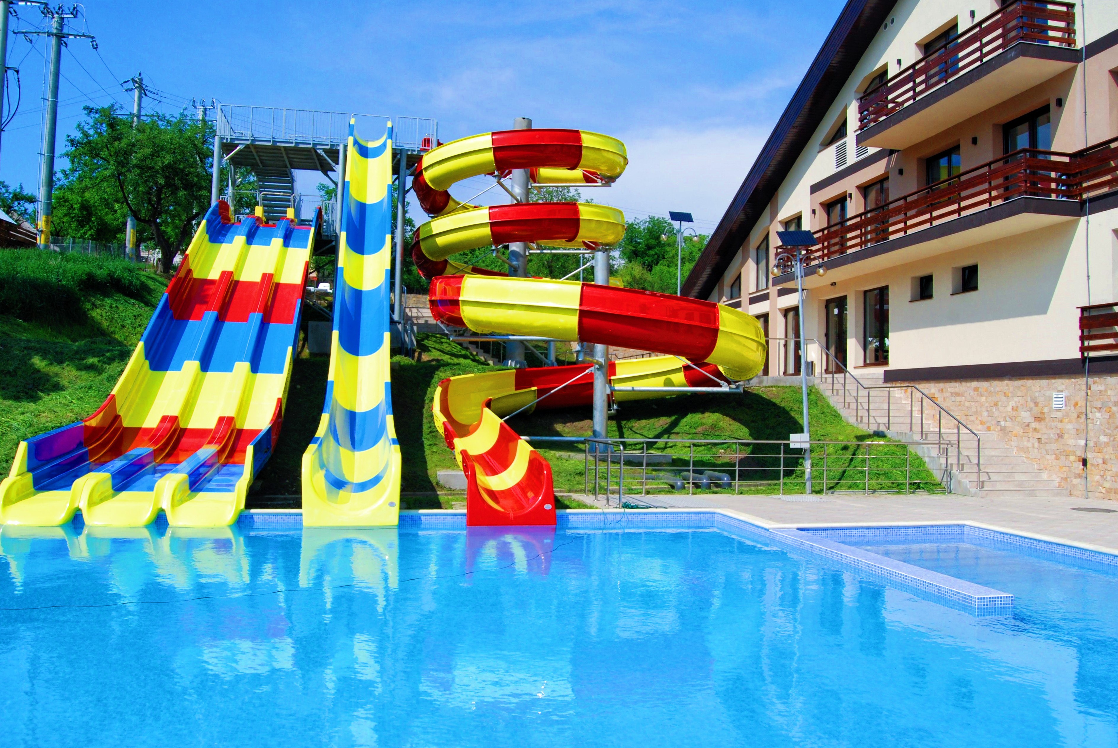 OEM Commercial Water Amusement Park Ride Fiberglass Tube Spiral Slide Set For Sale