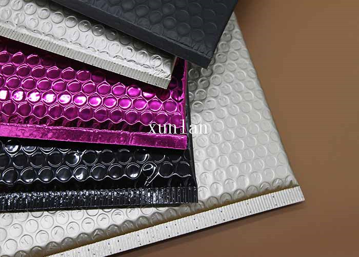 Shiny Plastic Shipping Envelopes , Metallic Bubble Wrap Shipping Bags Light Shield